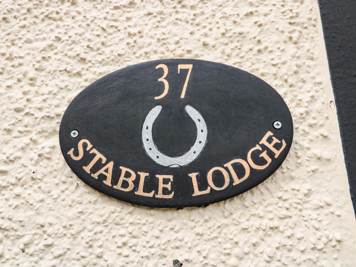 קולדסטרים Stable Lodge מראה חיצוני תמונה